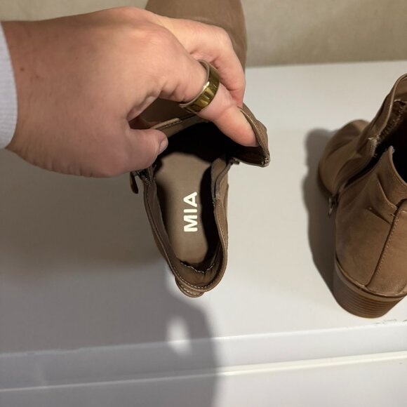 Mia Ankle Booties - Brown Size 9 - Picture 3 of 3